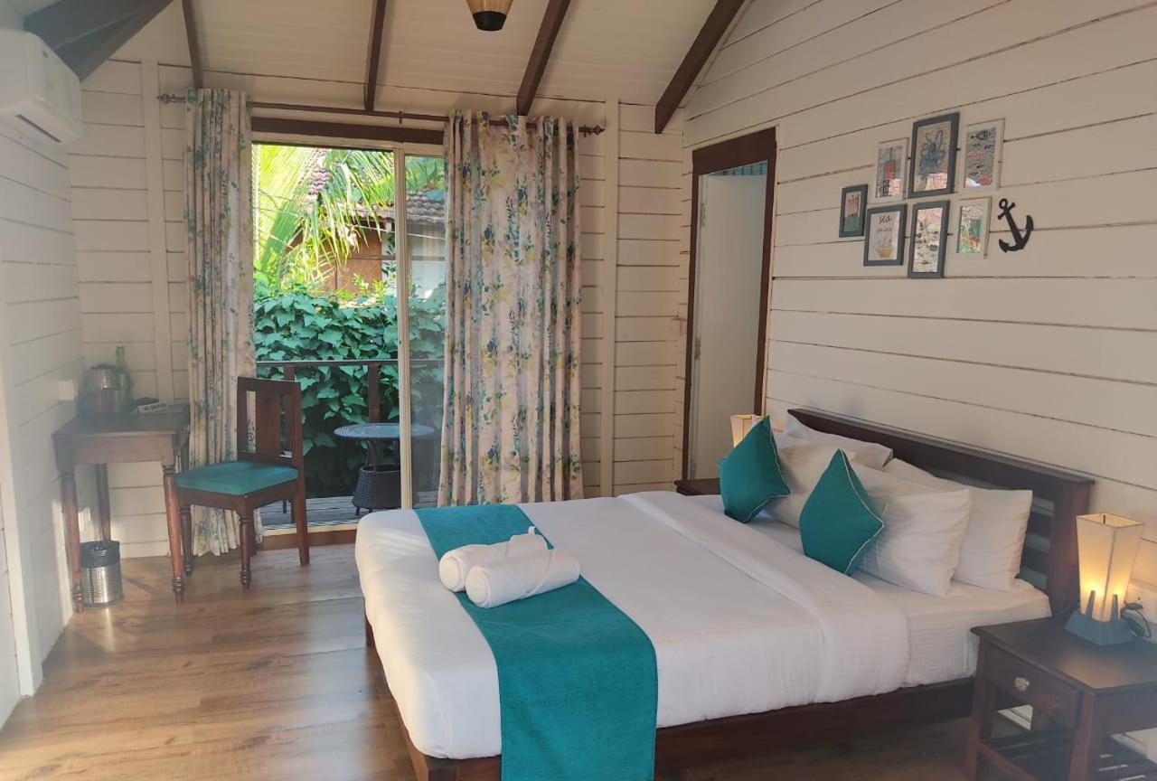 Waterscape Beach Resort Vagator Esterno foto